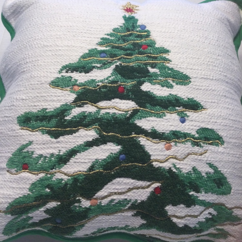 Threshold Festive Christmas Tree Throw Pillow with Green Trim NWT - Picture 5 of 10